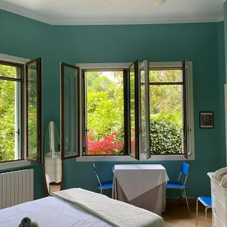 Ines Lido di Venezia