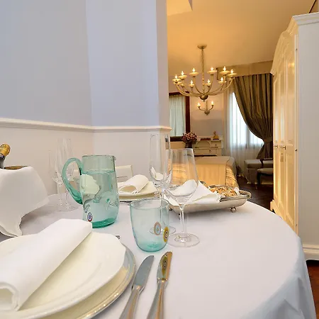 Ines Bed & Breakfast 4*