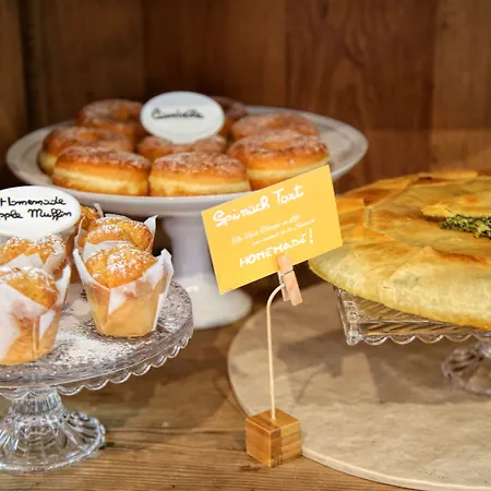 ベッド・アンド・ブレックファスト B＆b イネス 4*