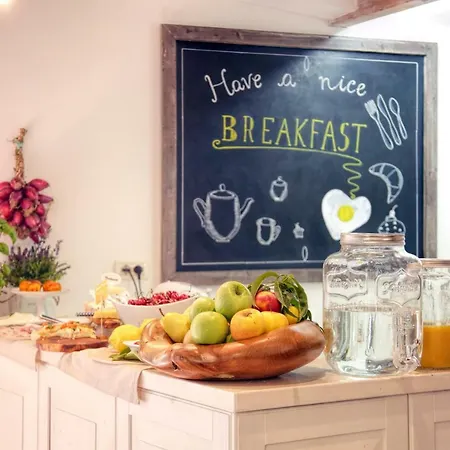 Bed and breakfast Ines 2*
